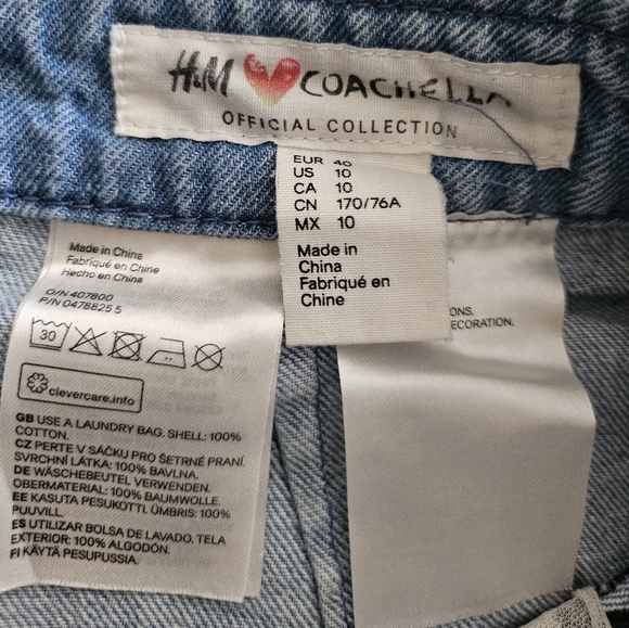 Vintage H&M Blue Denim Skirt with Floral Embroidery - Picture 3 of 3